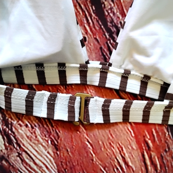 NEW! 🌱Vitamin A Bikini Top nwot - Picture 4 of 8